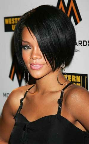 rihanna short hair. Photo of singer Rihanna