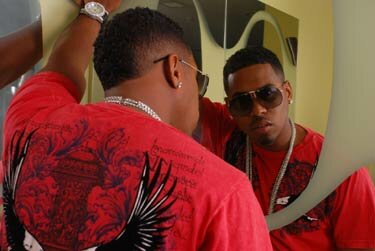 Photo of singer Bobby Valentino