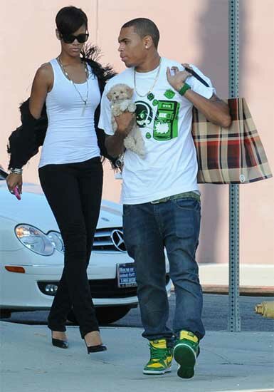 Photo of Rihanna and Chris Brown Shopping