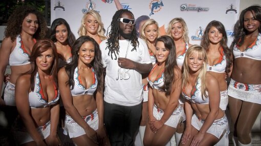 Photo of T-Pain and Sexy Girls Of the Miami Dolphins Cheerleaders