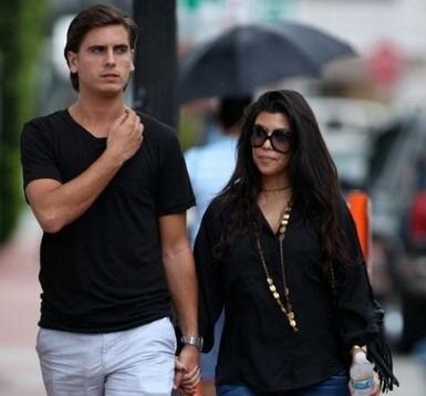 Photo of Pregnant Kourtney Kardashian Labor Day With Baby Daddy Scott Disick