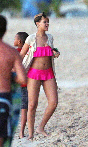 Photo of Rihanna rocking a pink bikini in Barbados!