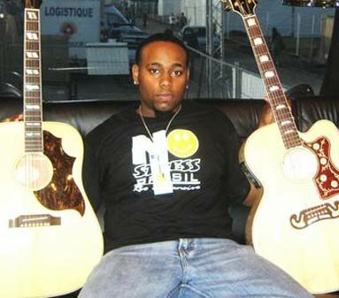 Picture of Dewey Tucker (Lauryn Hill Touring Bassist)
