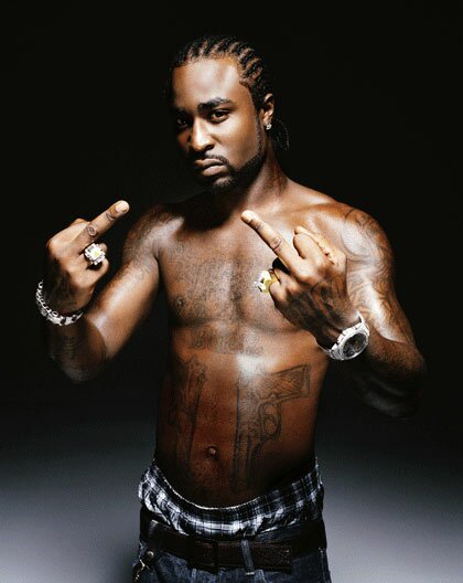 Photo of Young Buck throwing up the middle fingers!
