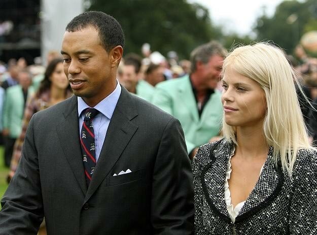 Photo of pro golfer Tiger Woods and his wife, model Elin Nordegren