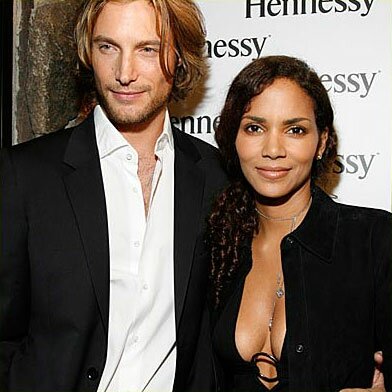 Photo of Halle Berry and Gabriel Aubry