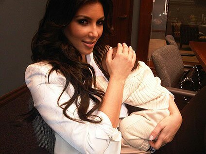 Kim Kardashian twitter picture - Rants About Woman Breastfeeding