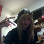 Picture of Hailie Jade Mathers Throwing Up The Deuces?
