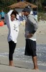 Chris-Brown-Jasmine-Sanders-beach-pictures-01.jpg